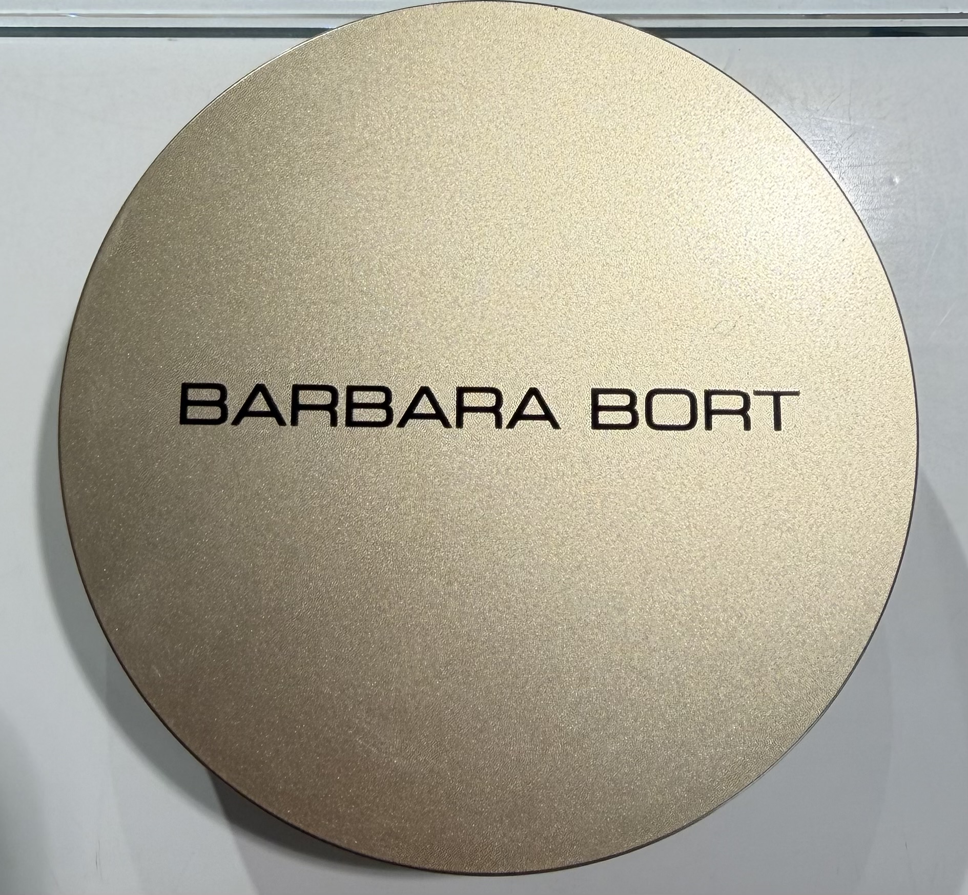 FONDOTINTA COMPATTO AD ALTA PROTEZIONE SOLARE NUMERO 3 SAND BARBARA BORT